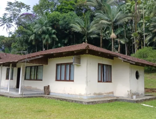 Código: C1436 – BLUMENAU – VILA ITOUPAVA – Casa de alvenaria com 04 dormitórios