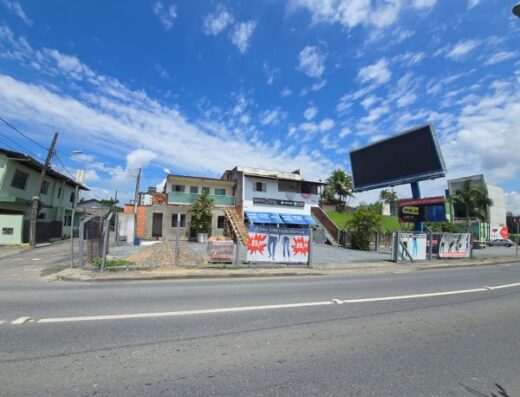 C1431 – Excelente imóvel à venda Comercial/Residencial