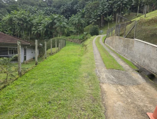 Código: T5490 – BLUMENAU – VILA ITOUPAVA – Terreno aproximadamente 4.212m²