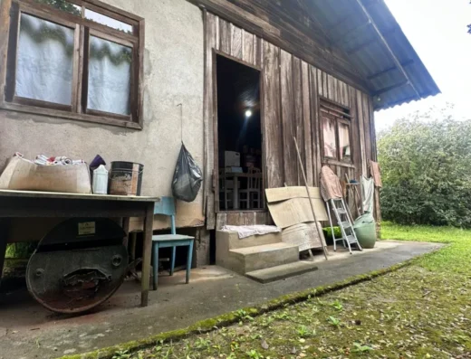 Código: C1476 – BLUMENAU – ESCOLA AGRICOLA – Casa mista com 05 dormitórios