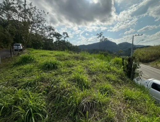 Código: T5502 – BLUMENAU – FIDELIS – Terreno – Escriturado – Área terreno: 1.358,43m²