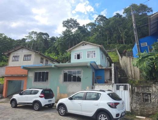 Código: C1427 – BLUMENAU – VILA NOVA – Casa mista com 03 moradias