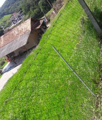 5196 – Lote semi plano com 360m² com linda vista