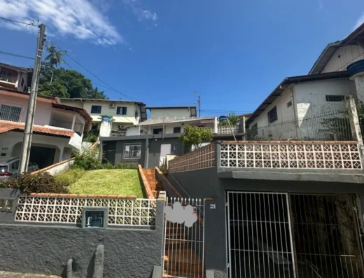 Código: C1424 – BLUMENAU – ESCOLA AGRICOLA – Casa de alvenaria com 02 dormitórios