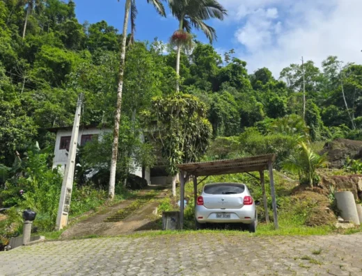 Código: T5476 – BLUMENAU – ITOUPAVAZINHA – Terreno – 10 X 20 X 30 – lote 20 – Escriturado