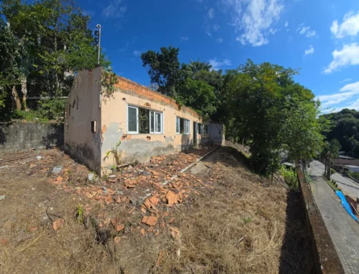 Código : T5496 – BLUMENAU – FORTALEZA – Terreno parte plana e parte aclive