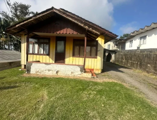 Código: C1463 – BLUMENAU – ESCOLA AGRICOLA – Casa mista com 03 dormitórios