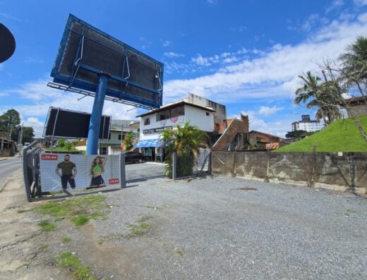 C1431 – Excelente imóvel à venda Comercial/Residencial