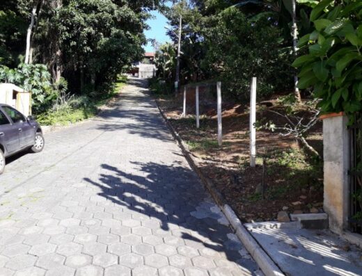 T5428 – Terreno com frente 13,50m x 13,50m fundos
