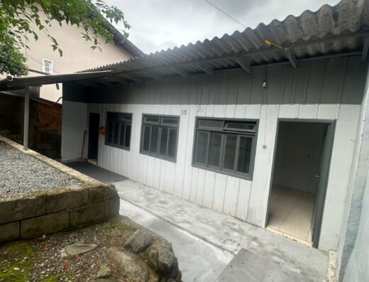 C1482 – Casa mista com 03 dormitórios, Itoupavazinha, Loteamento América do Sol