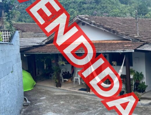 C1207 – Casa mista com 03 dormitórios